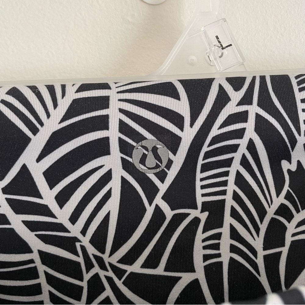 Lululemon Wunder Under Pant Full-On Luxtreme (Roll Down) - Picture 5 of 5
